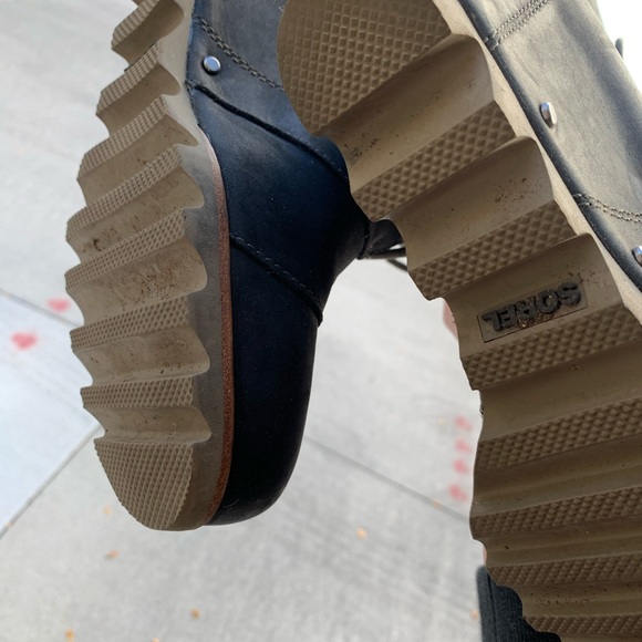 Sorel black boot 8.5! - Picture 3 of 4